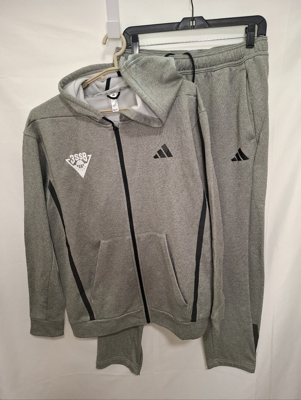 Adidas 3SSB Men’s Track Suit Gray Size Large